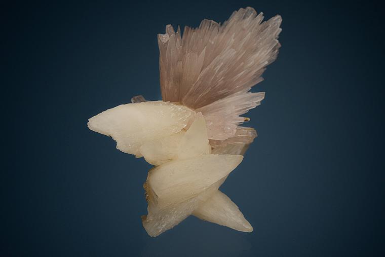 STRONTIANITE with CALCITE